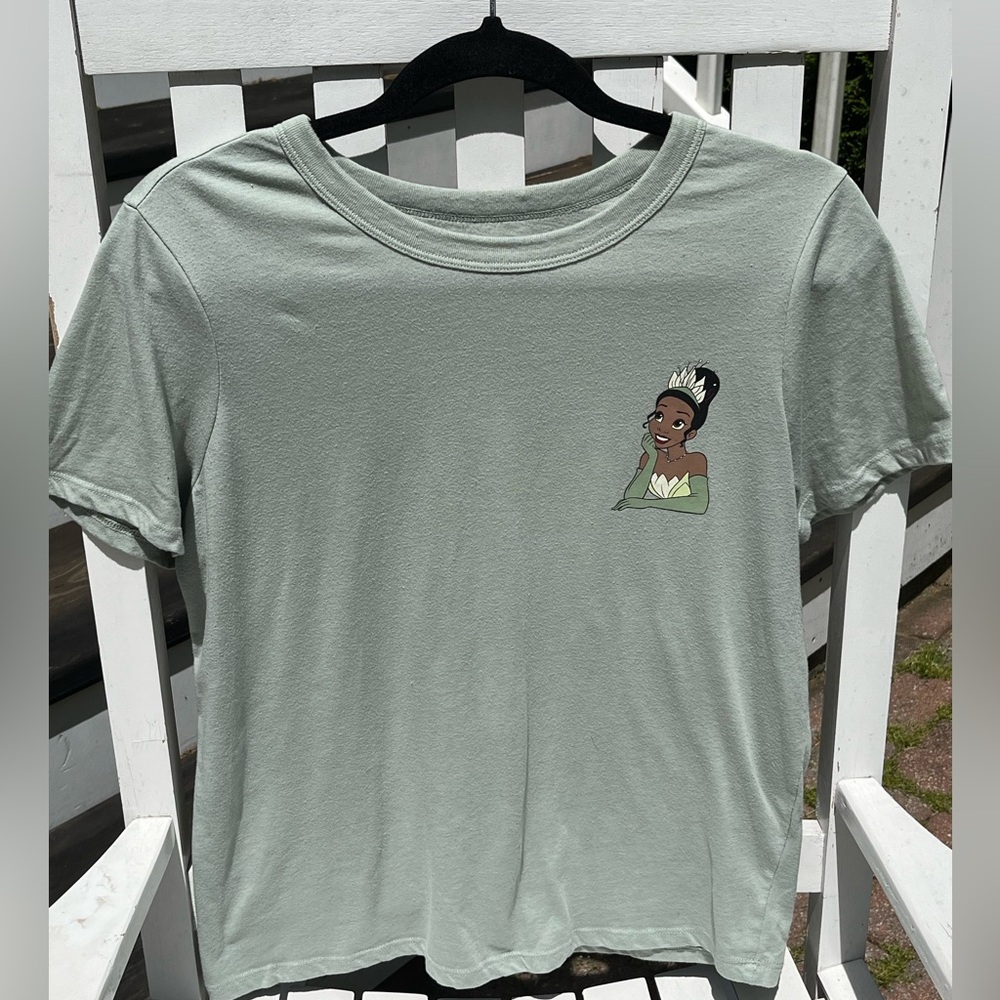 ☀️Disney Princess Tiana Top Size Small